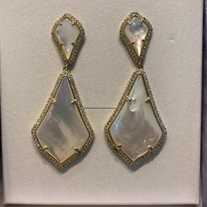 Kendra Scott dangle Earrings